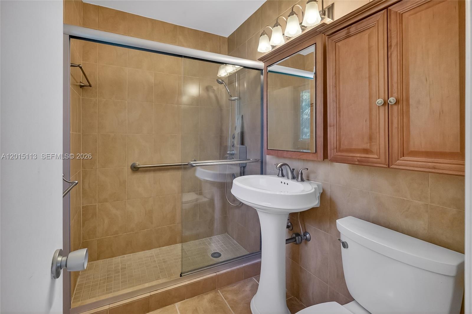 EARLETON SHORES - Residential
