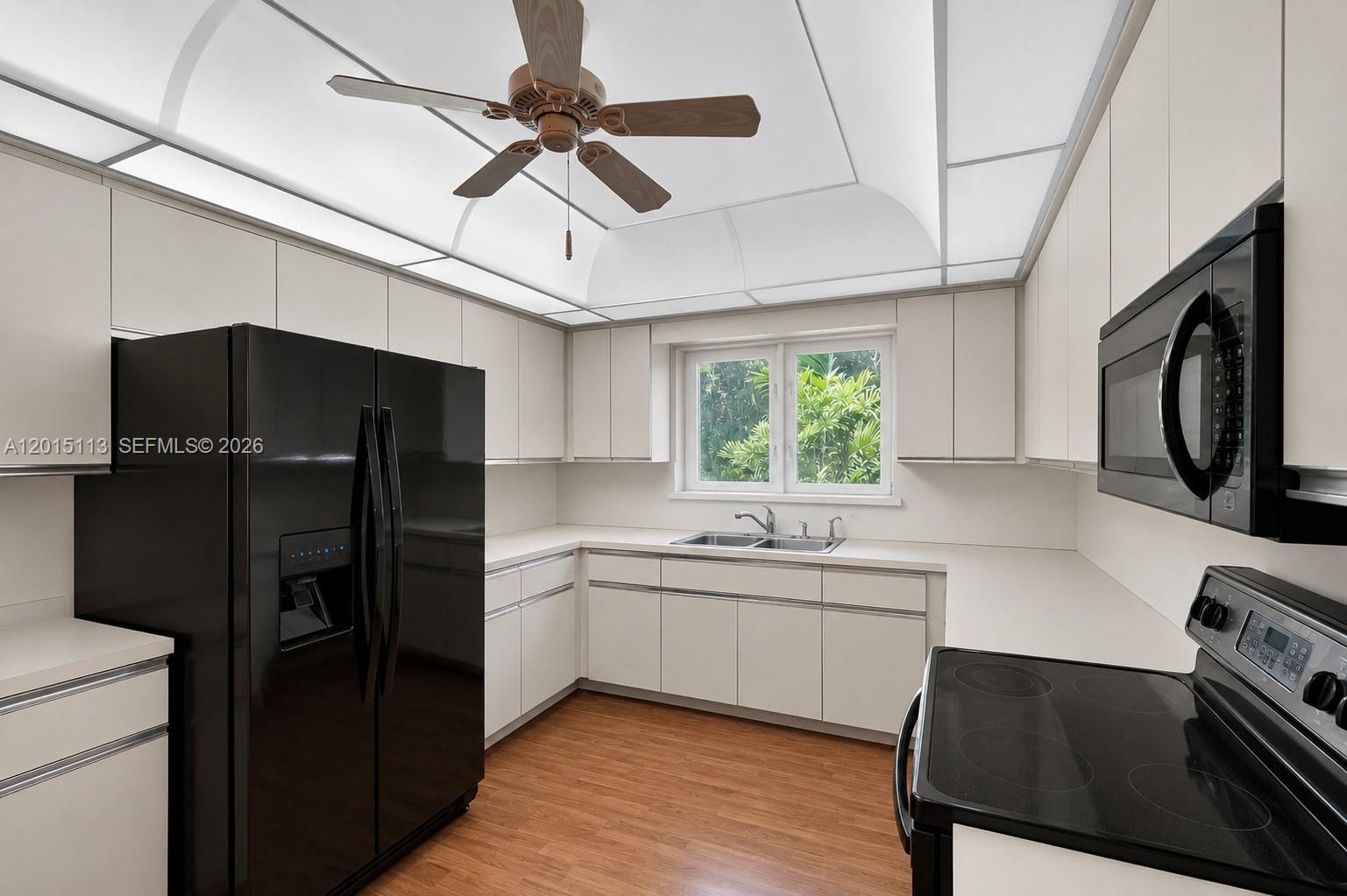 EARLETON SHORES - Residential