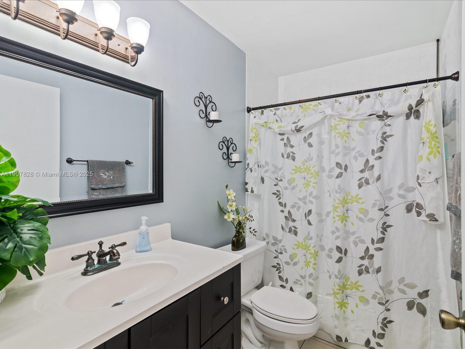 GRAND VISTA CONDO - Residential