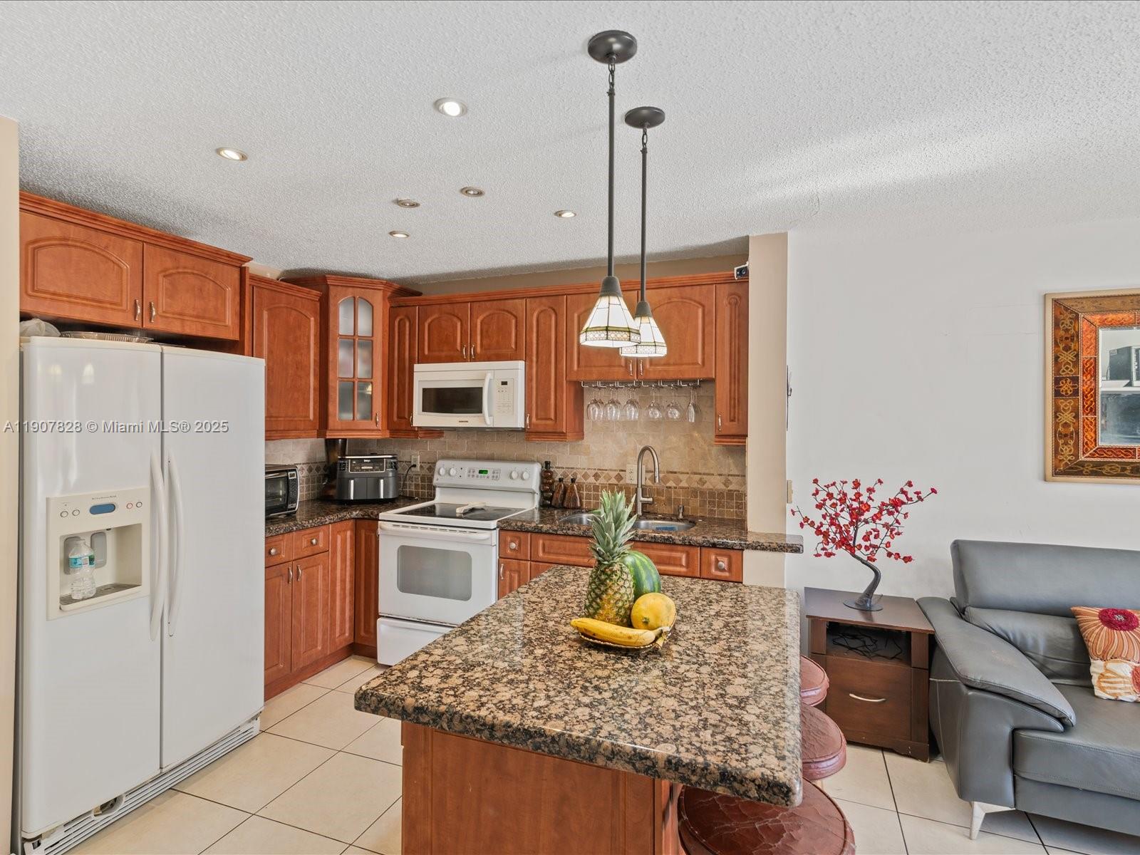 GRAND VISTA CONDO - Residential