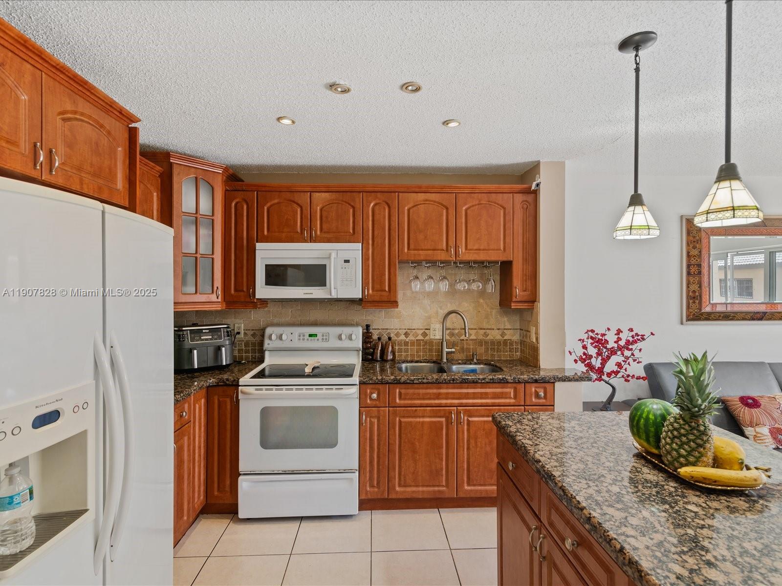 GRAND VISTA CONDO - Residential