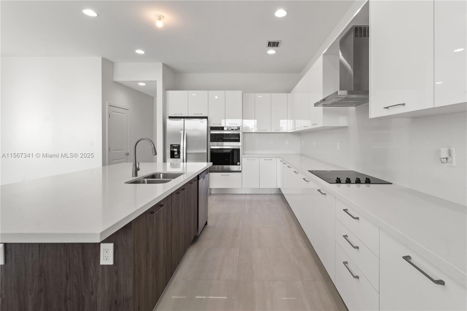 BRISTOL RESERVE - Residential