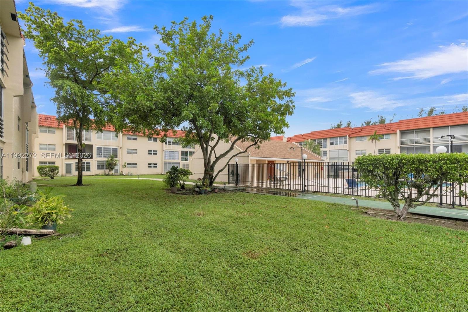 SUNRISE LAKES 9 CONDO - Residential