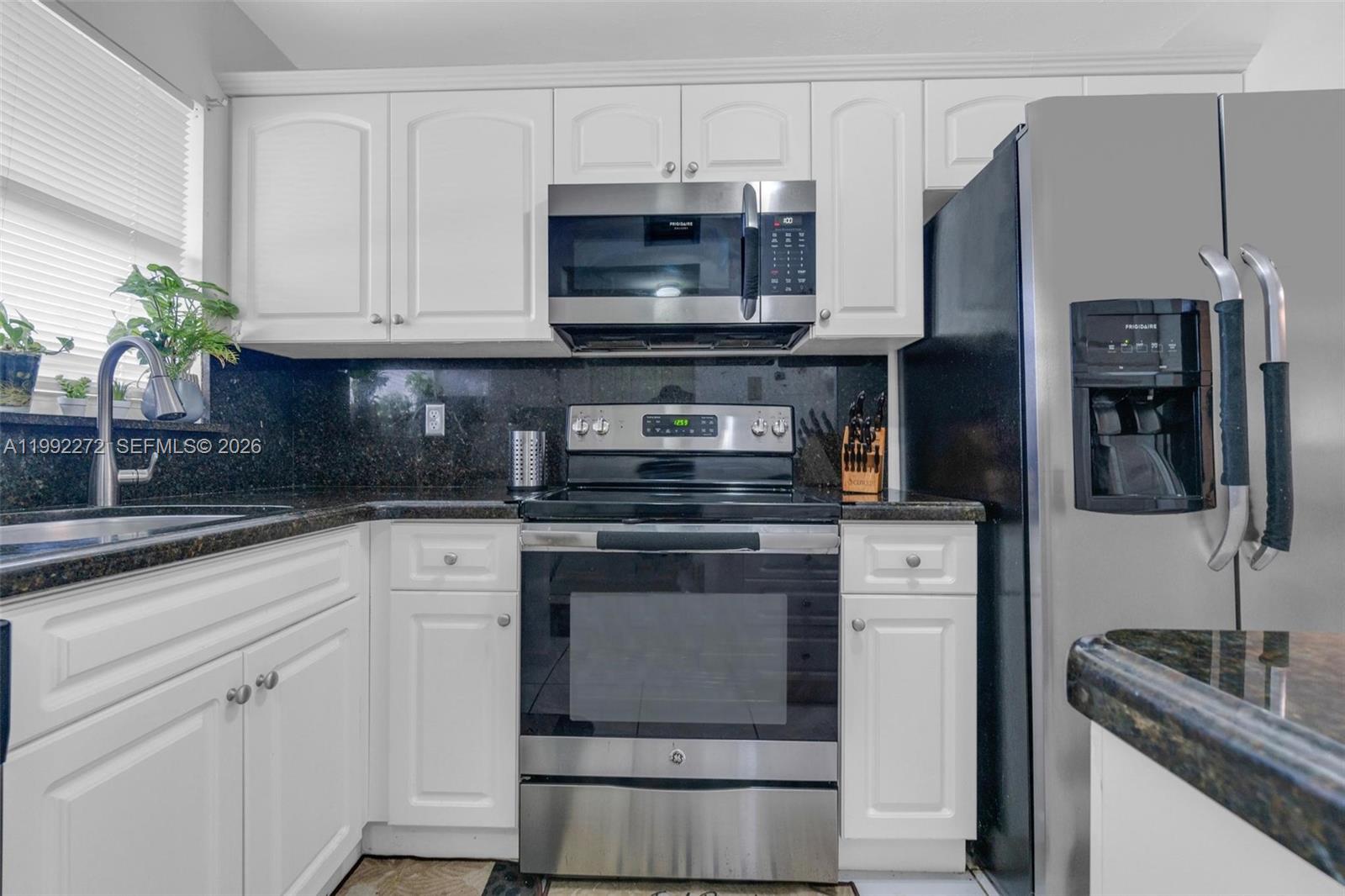 SUNRISE LAKES 9 CONDO - Residential