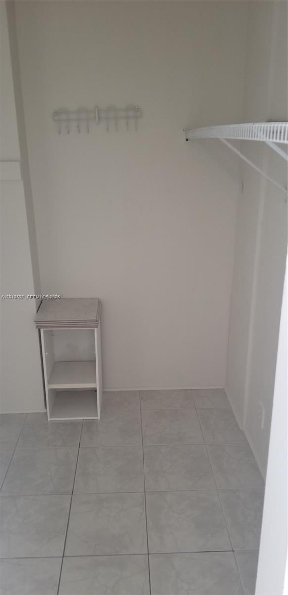 BRICKELL PLACE CONDO - Residential Lease