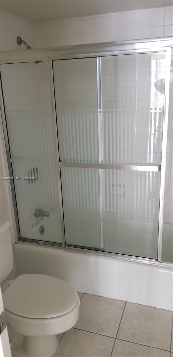 BRICKELL PLACE CONDO - Residential Lease