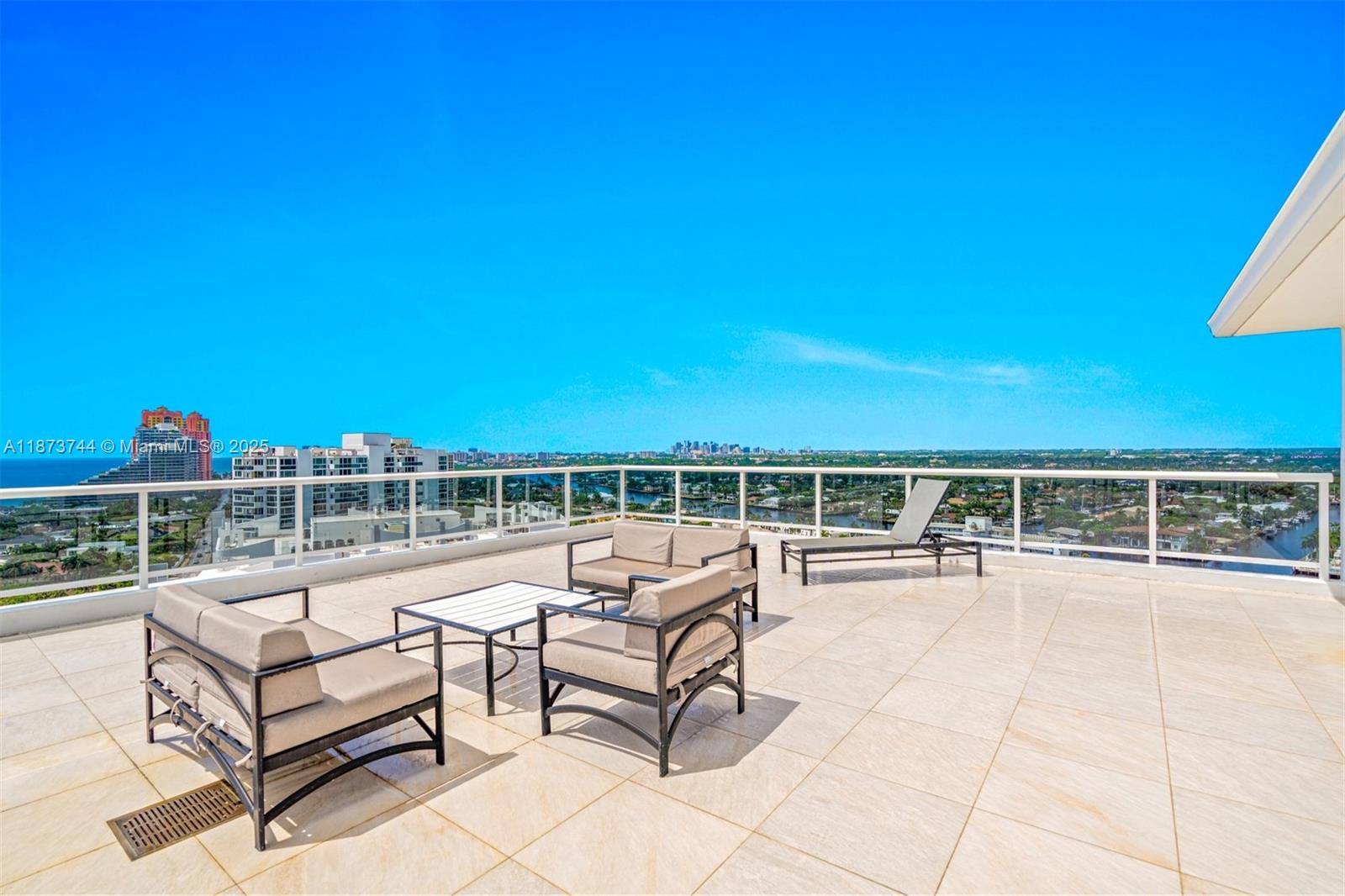 VANTAGE VIEW CONDO - Residential