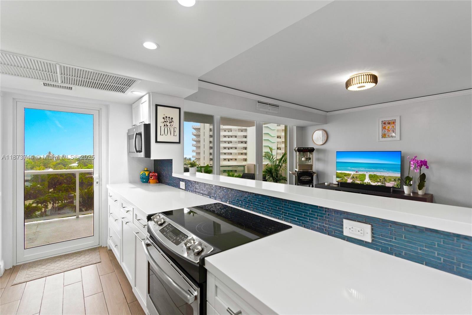 VANTAGE VIEW CONDO - Residential