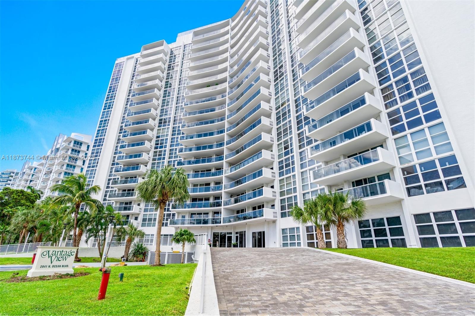 VANTAGE VIEW CONDO - Residential