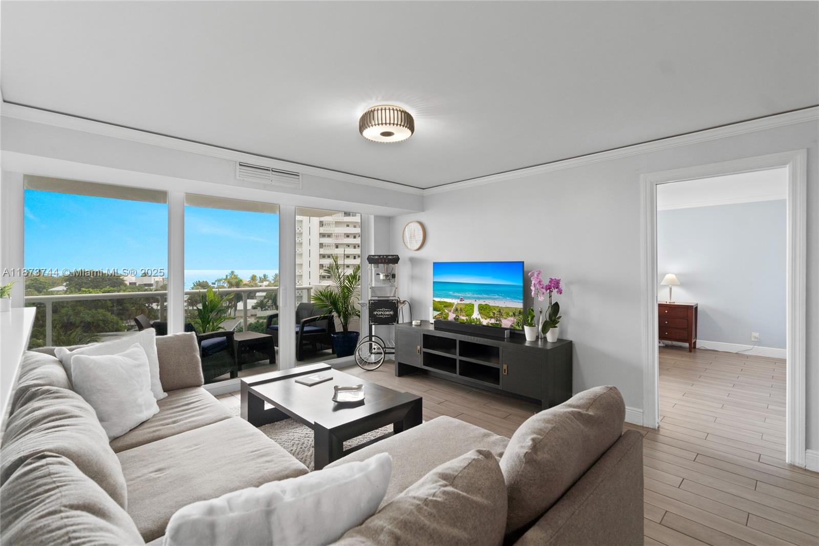 VANTAGE VIEW CONDO - Residential