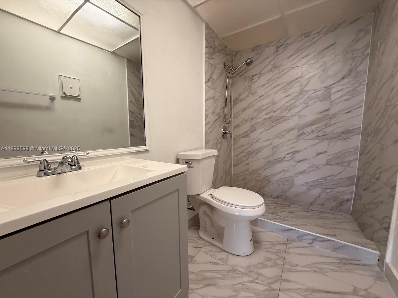 THE BEACH CLUB FONTAINEBL - Residential Lease