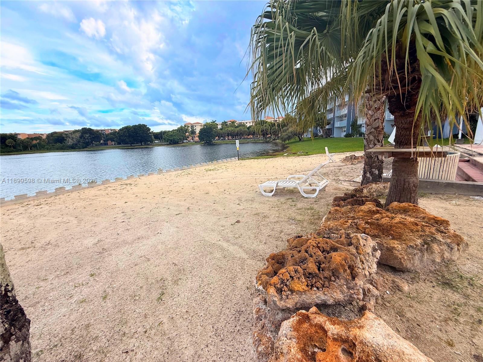 THE BEACH CLUB FONTAINEBL - Residential Lease