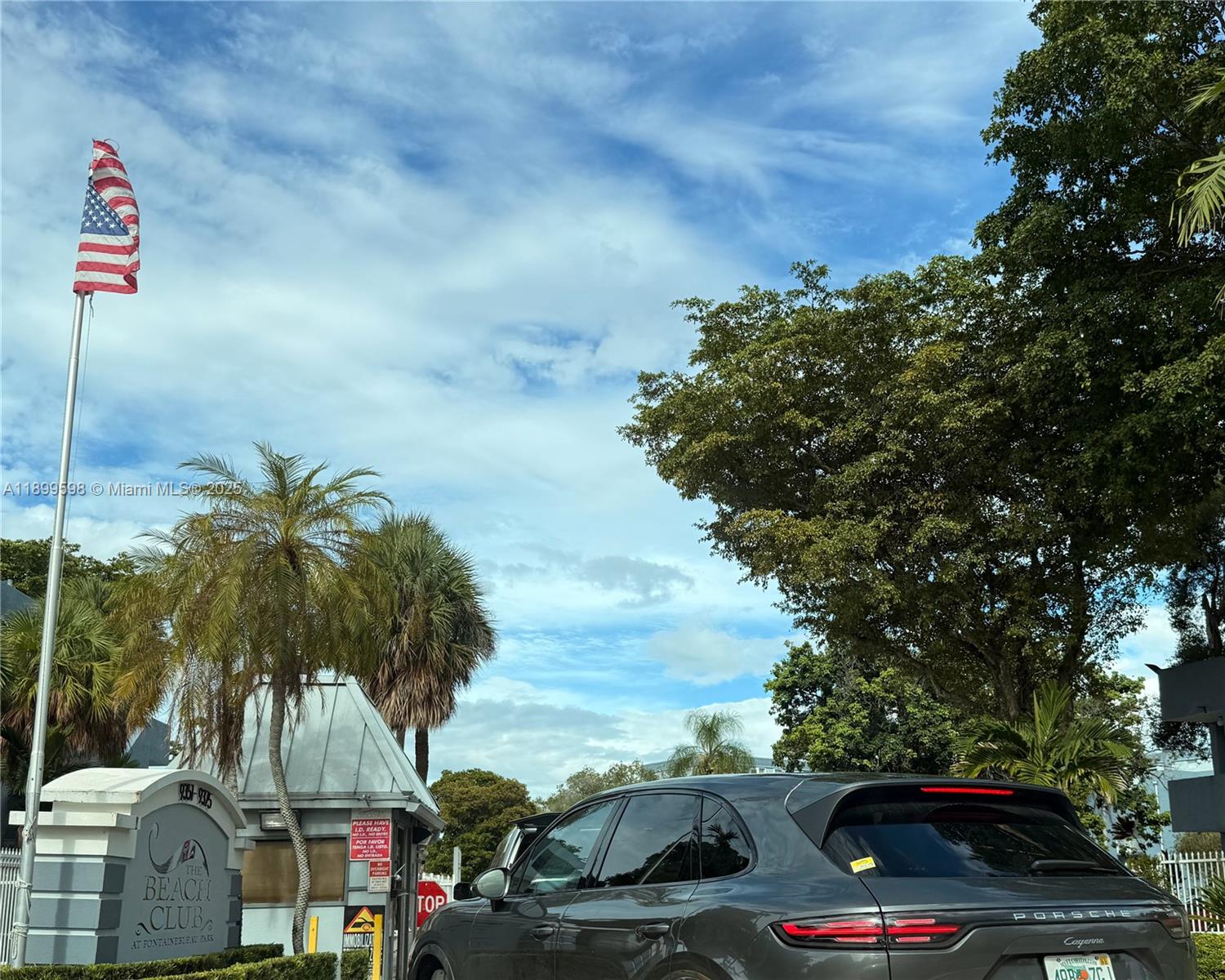 THE BEACH CLUB FONTAINEBL - Residential Lease