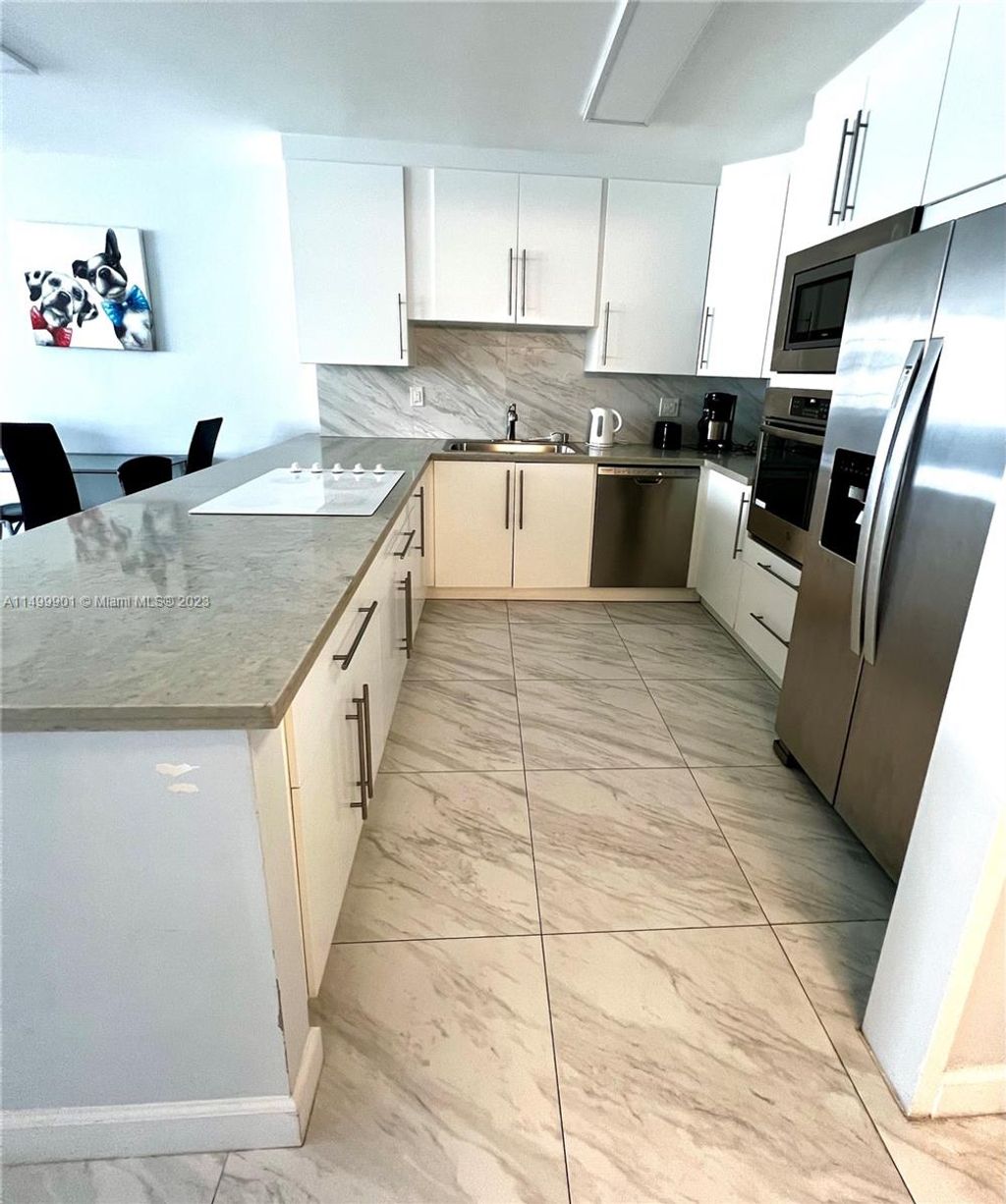 Photo of 3725 S Ocean Dr #1121, Hollywood, FL 33019 (MLS # A11499901)