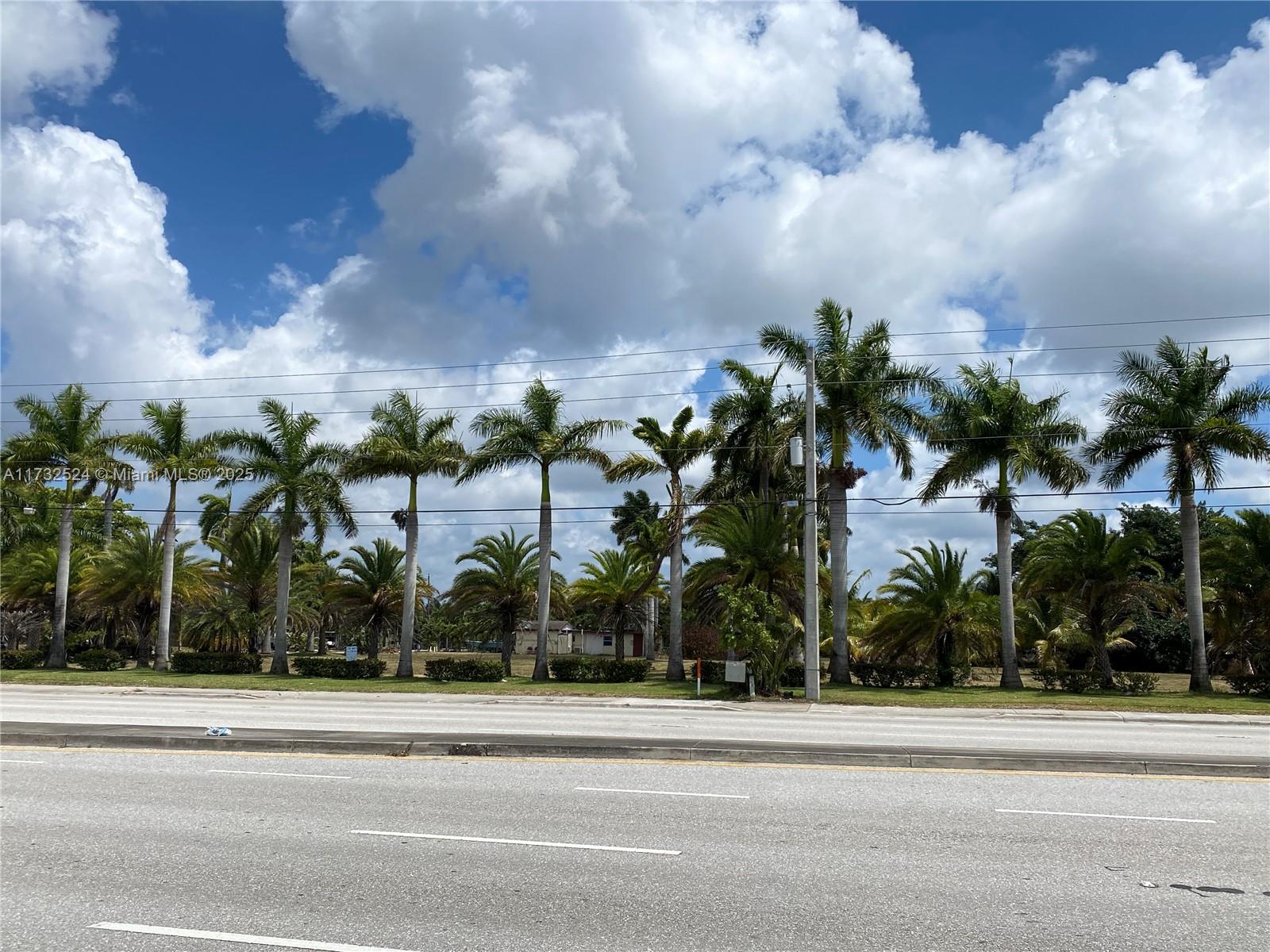 Unlock the potential of this expansive 7-acre parcel, ideally located in a high-traffic area, perfect for a variety of commercial ventures. Whether you're planning retail development, a corporate headquarters, or a mixed-use project, this land offers exceptional visibility and accessibility.
Features: 7 acres of flat, ready-to-build land Zoning: Commercial, suitable for retail, office, industrial, or mixed-use development, Auto sales lot approved Location Strategically located near major highways and thoroughfares, near downtown WPB
Utilities water, electricity, and sewer connections all nearby
Development Potential: perfect fast food location, office building, strip center, grocery store and more. Don’t miss the chance to secure this rare 7-acre gem! Reduced price ready for quick sale.