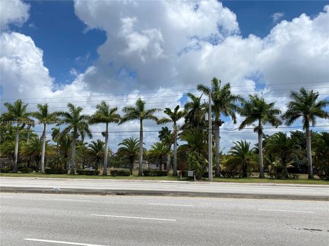 4323 Forest Hill Blvd Palm Springs FL 33406