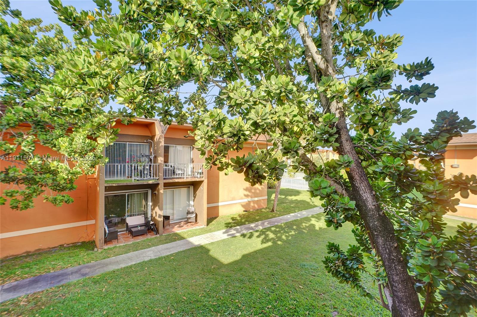 SUNSET PALMS EAST CONDO - Residential