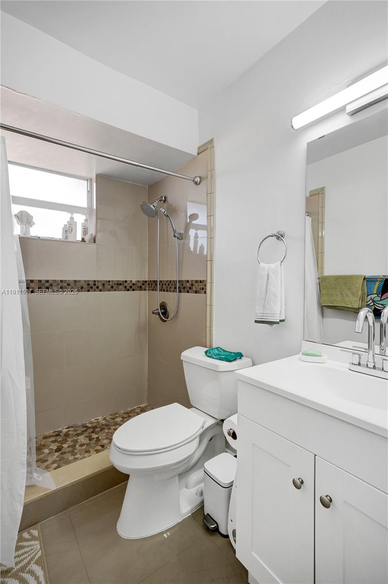 SUNSET PALMS EAST CONDO - Residential