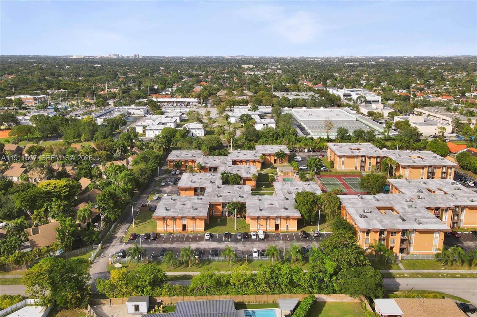 SUNSET PALMS EAST CONDO - Residential