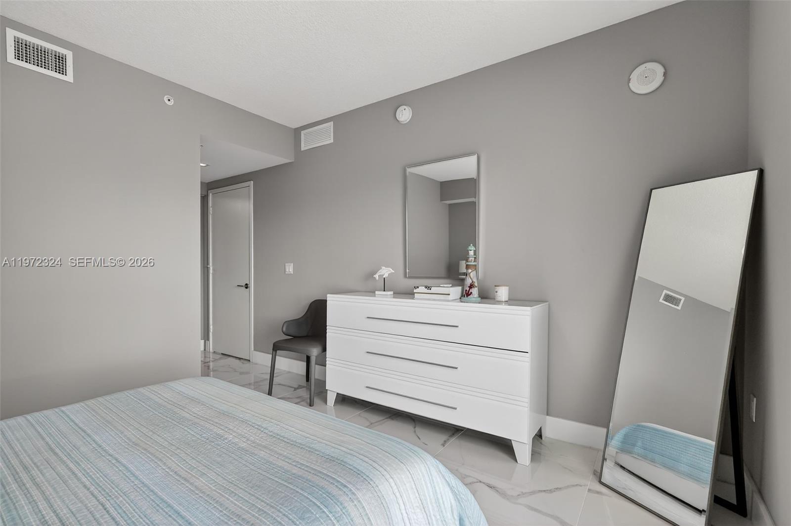 PARQUE TOWERS CONDO - Residential