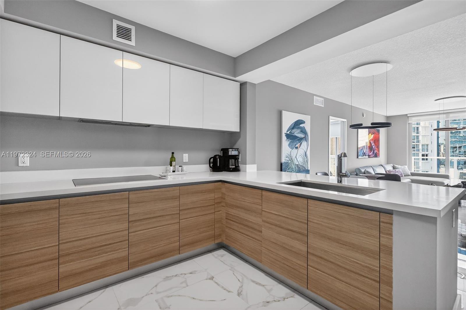 PARQUE TOWERS CONDO - Residential