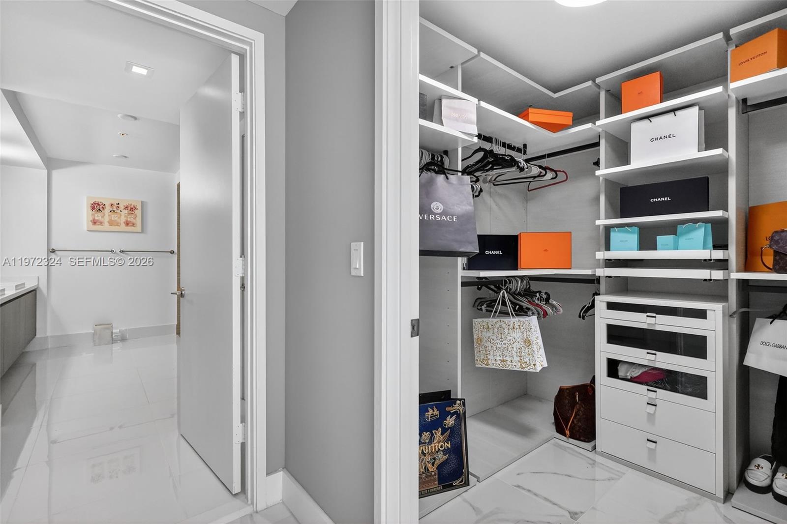 PARQUE TOWERS CONDO - Residential