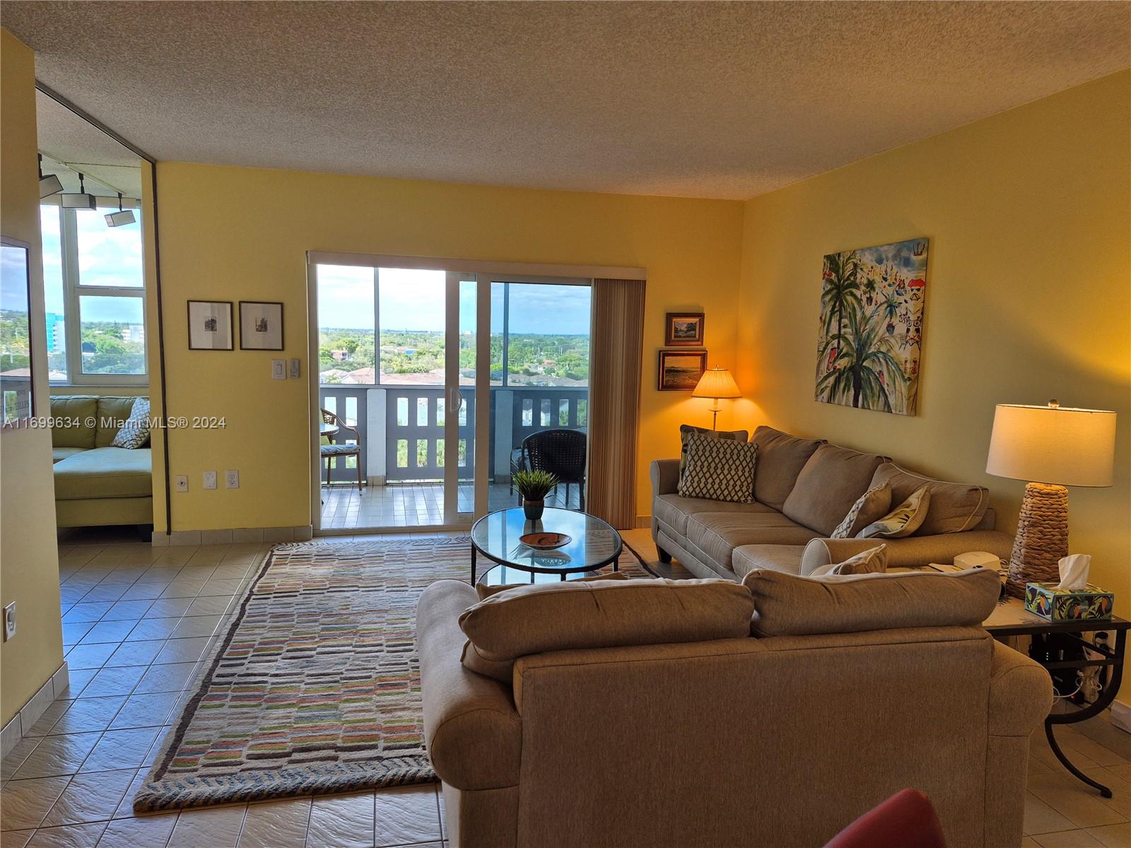 HILLCREST EAST NO 26 COND - Residential