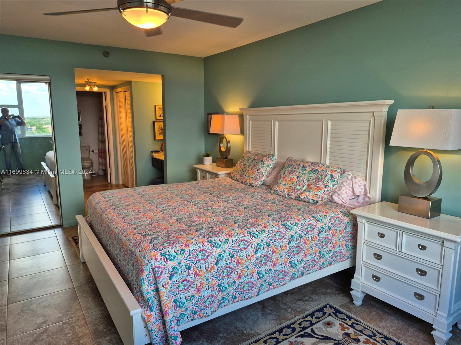 HILLCREST EAST NO 26 COND - Residential
