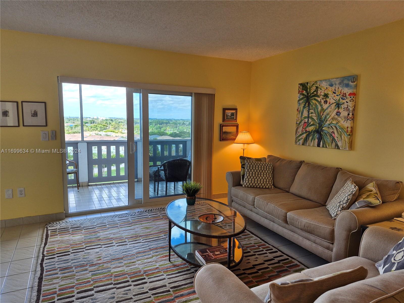 HILLCREST EAST NO 26 COND - Residential