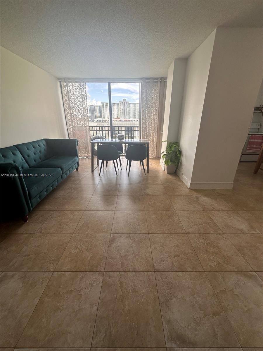 17021 N Bay Rd 710