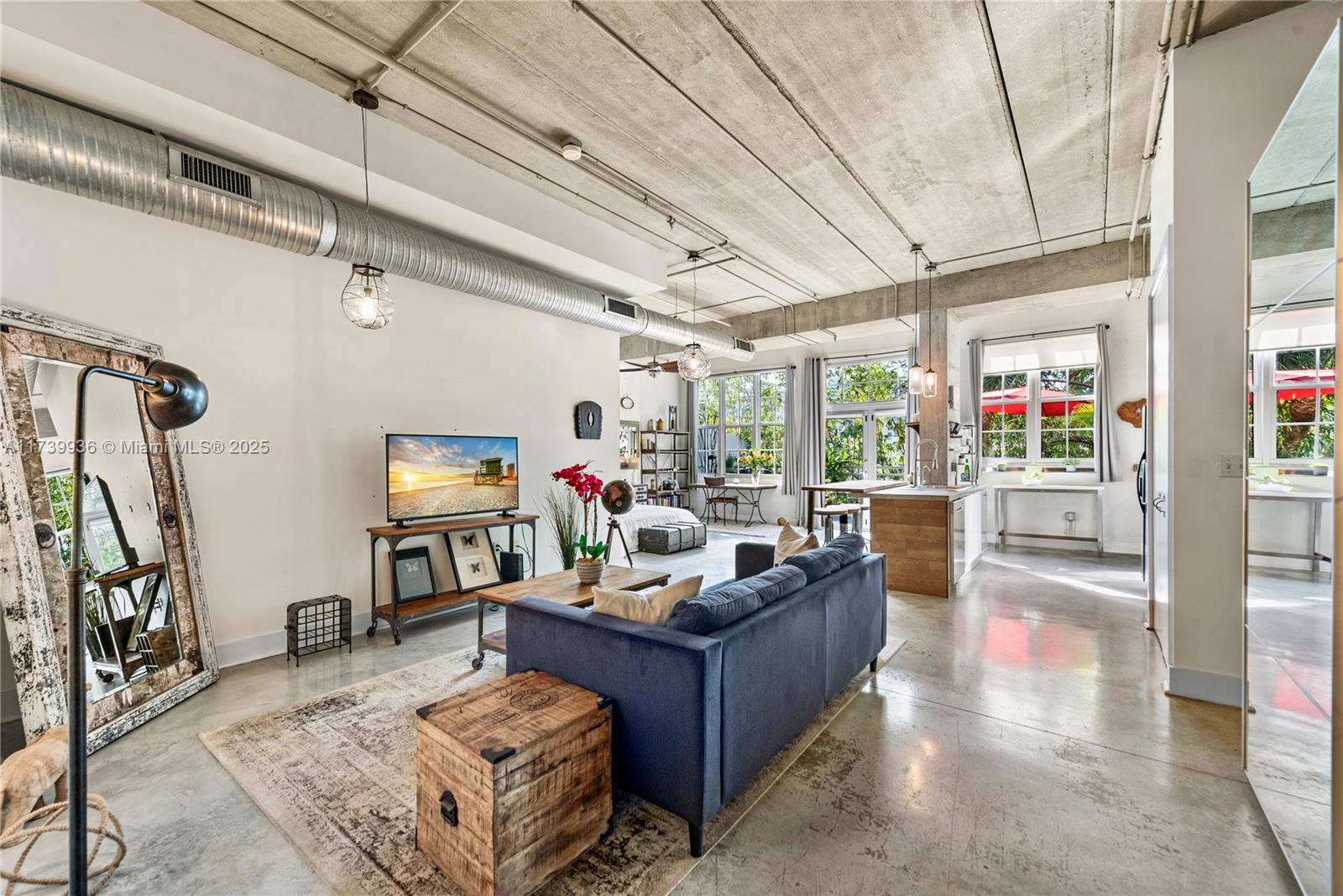 AVENUE LOFTS - Residential