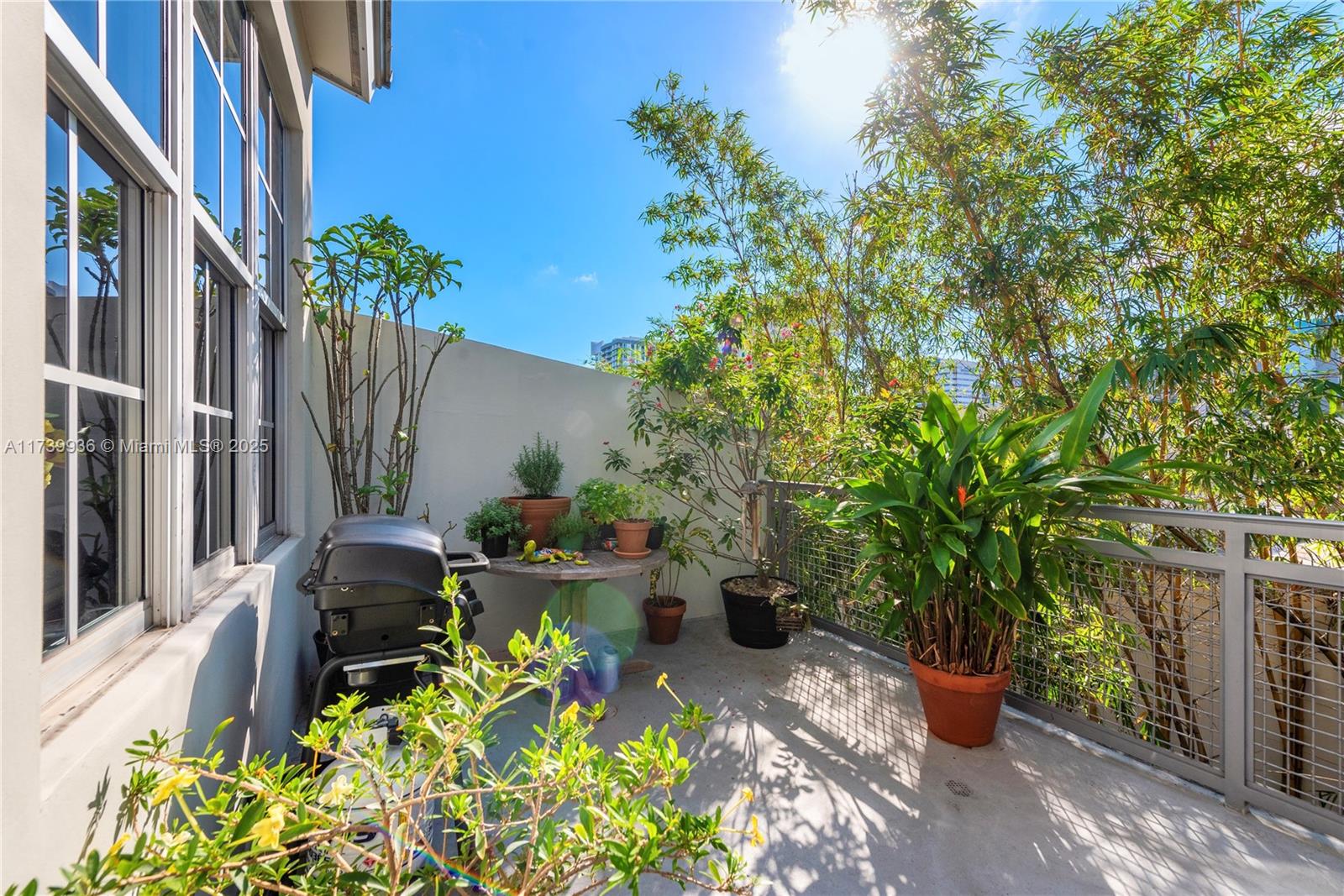 AVENUE LOFTS - Residential