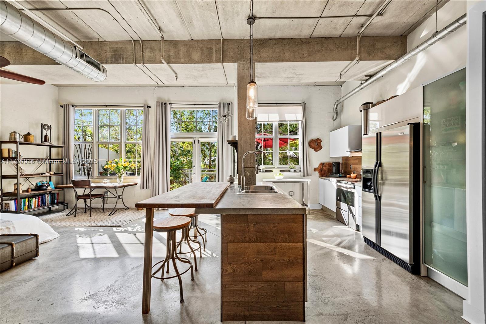 AVENUE LOFTS - Residential