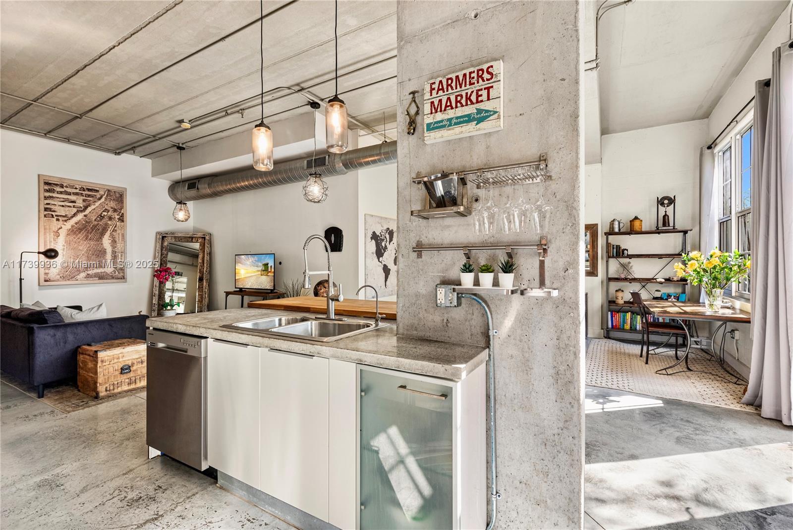 AVENUE LOFTS - Residential