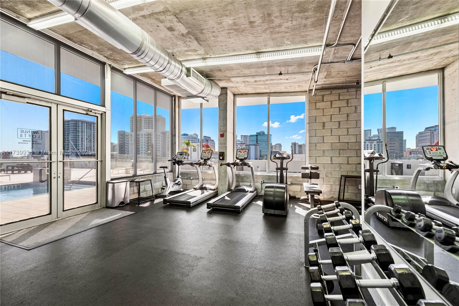 AVENUE LOFTS - Residential