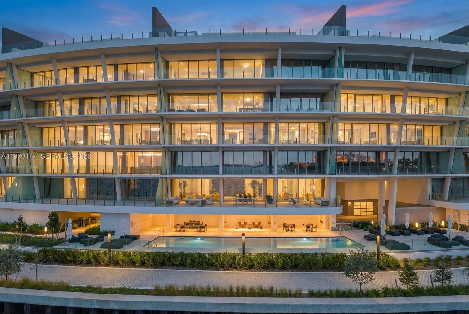 Vita Grove Isle - Residential