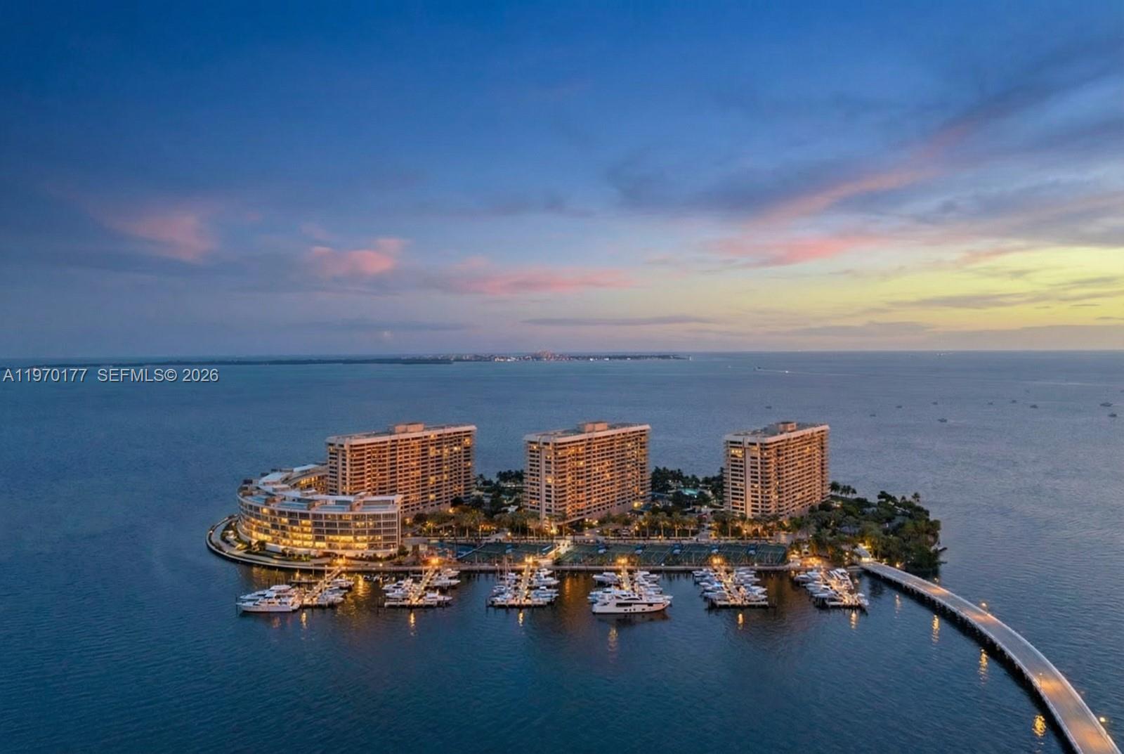 Vita Grove Isle - Residential