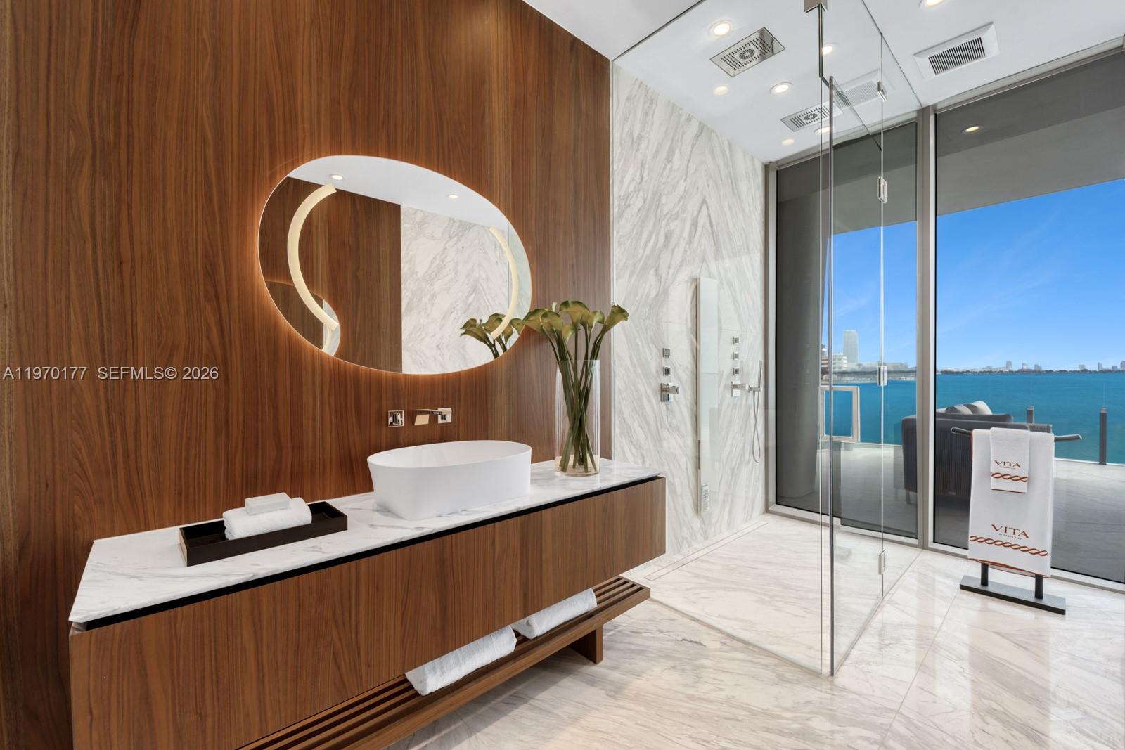 Vita Grove Isle - Residential