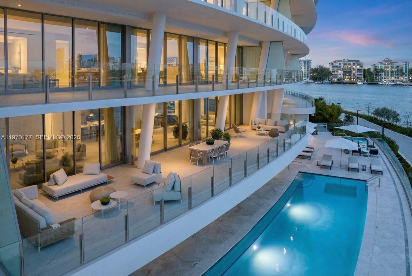 Vita Grove Isle - Residential