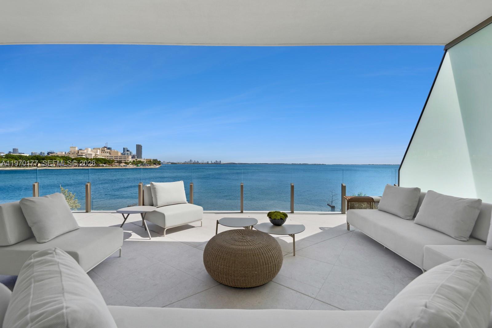 Vita Grove Isle - Residential