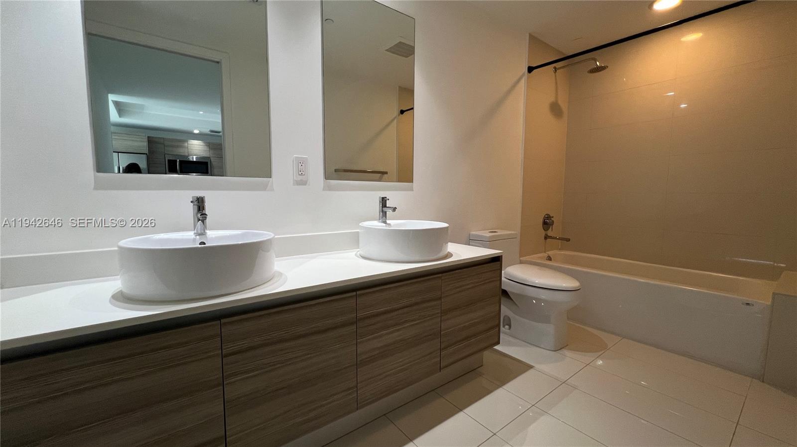 3401 MIDTOWN CONDO - Residential