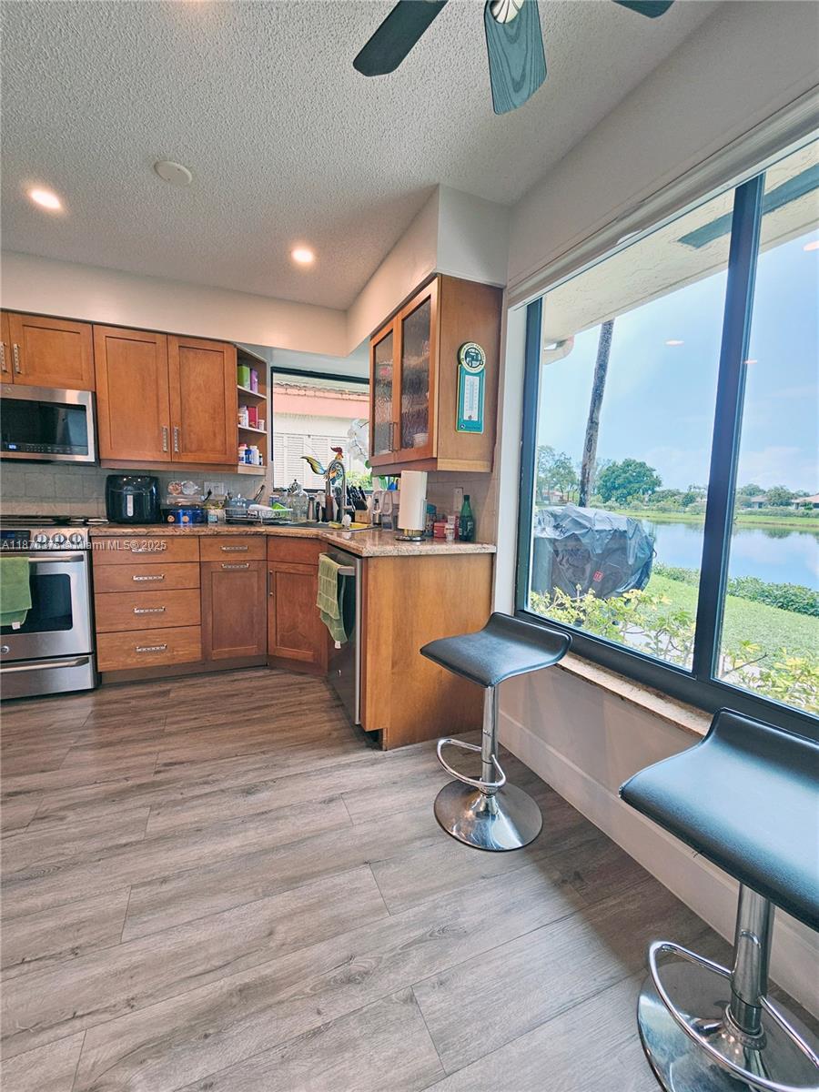 EMERALD OAKS 17 CONDO - Residential Lease