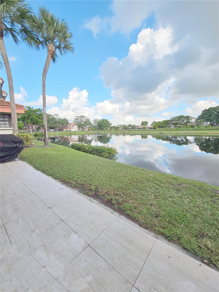 EMERALD OAKS 17 CONDO - Residential Lease