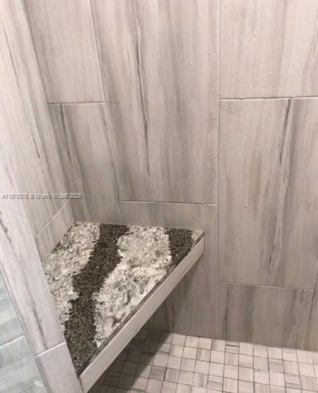 EMERALD OAKS 17 CONDO - Residential Lease