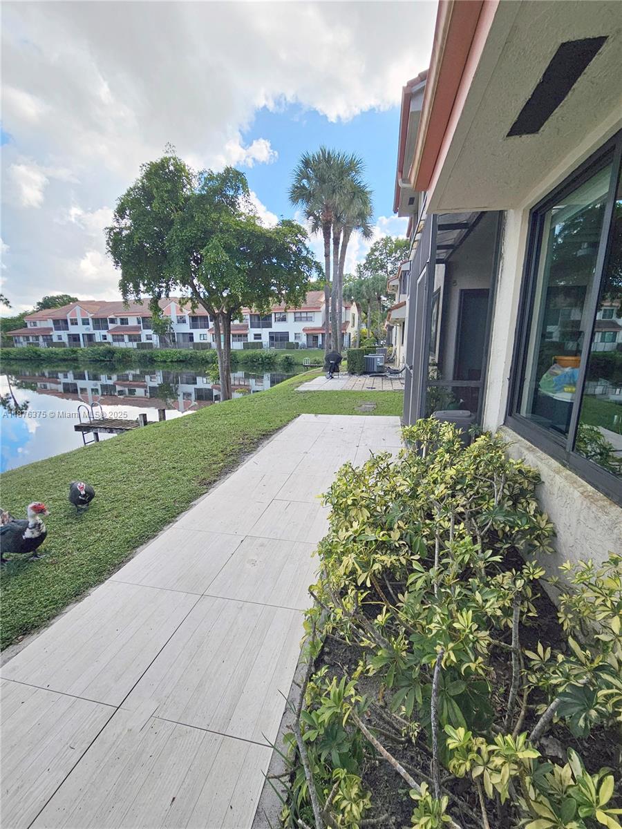 EMERALD OAKS 17 CONDO - Residential Lease