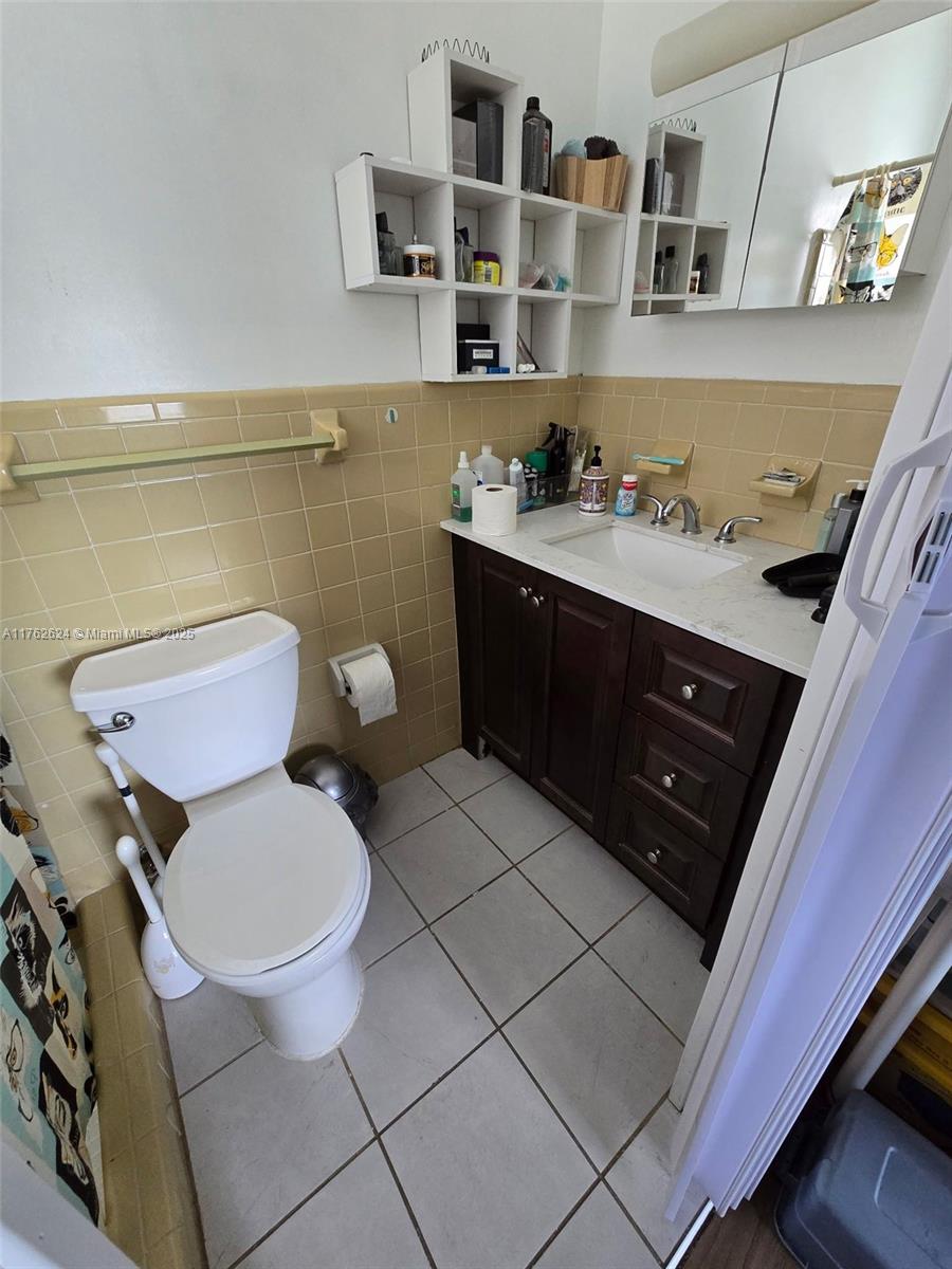 ACADEMY HILLS - Residential Income