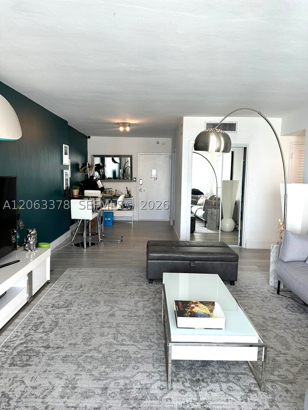 1000 West Ave PH27