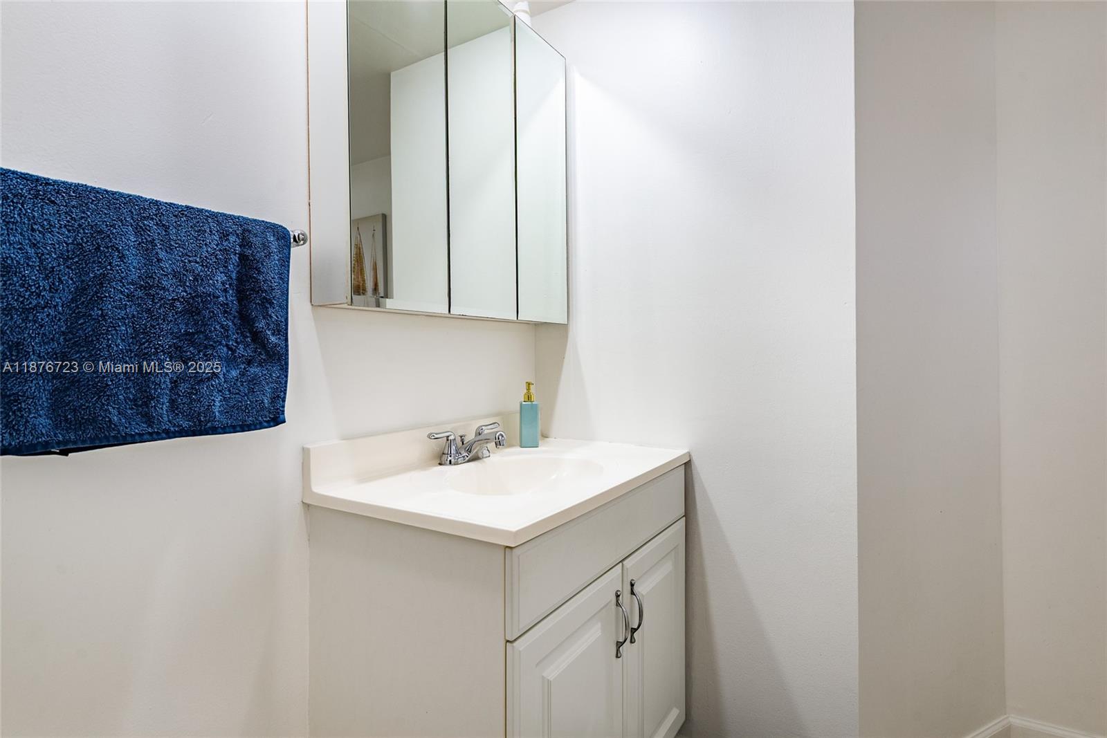 JADE WINDS GROUP-DAISY GA - Residential