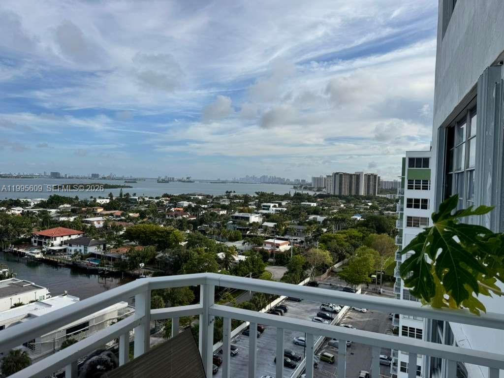 BAYVIEW TOWERS CONDO SOUT - Residential