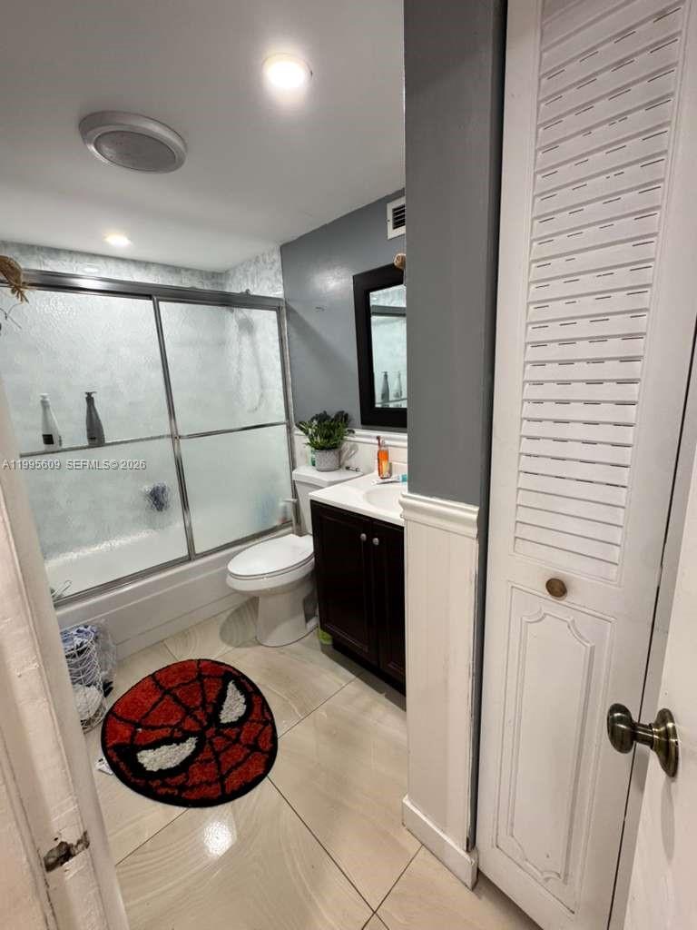 BAYVIEW TOWERS CONDO SOUT - Residential